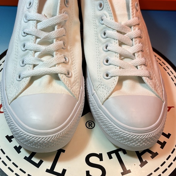 Converse Chuck Taylor Men's Low Top (Canvas)White Mono - Picture 5 of 9